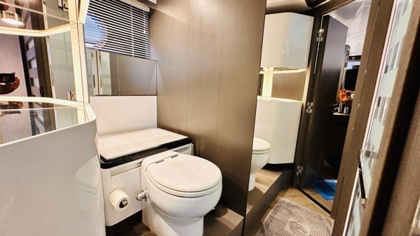 2019 AZIMUT S7