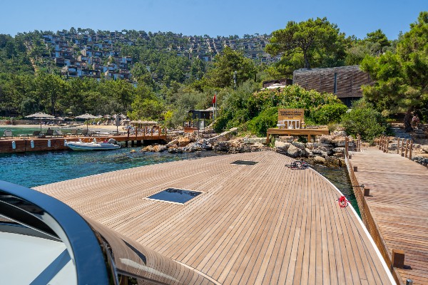 2025 MOTOR YACHT 18.5 M