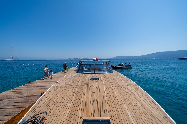 2025 MOTOR YACHT 18.5 M