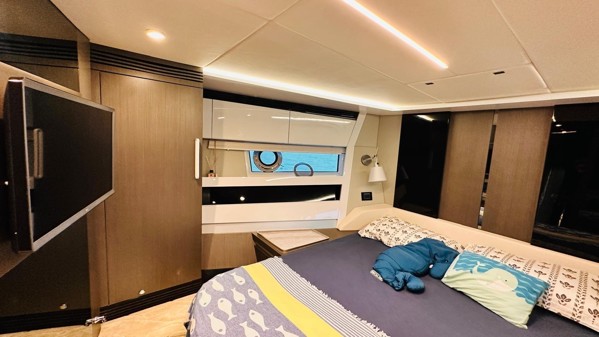 2019 AZIMUT S7
