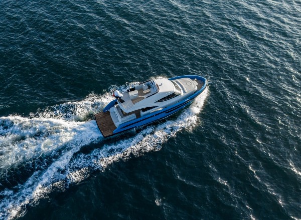 2025 DEEP YACHT 52 FLY