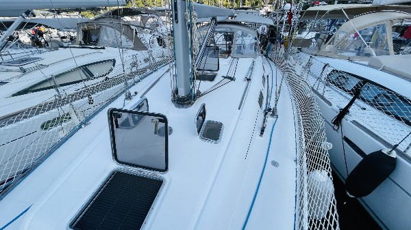 2005 DUFOUR 44