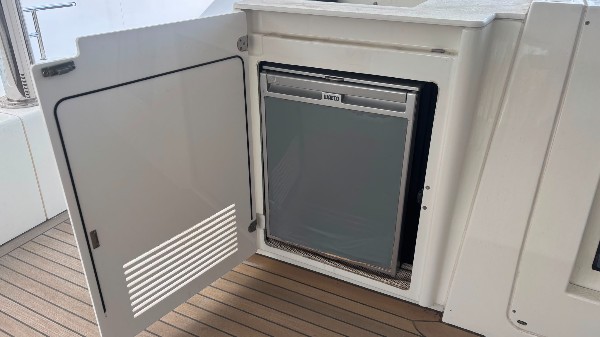 2015 LAGOON 560 S2