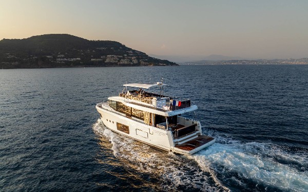 2026 BENETEAU SWIFT TRAWLER 54