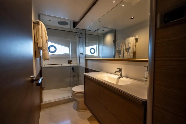 2023 PRINCESS F65
