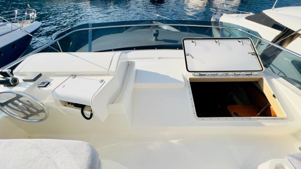 2002 FERRETTI 680 