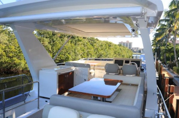 2016 AZIMUT 66 FLY