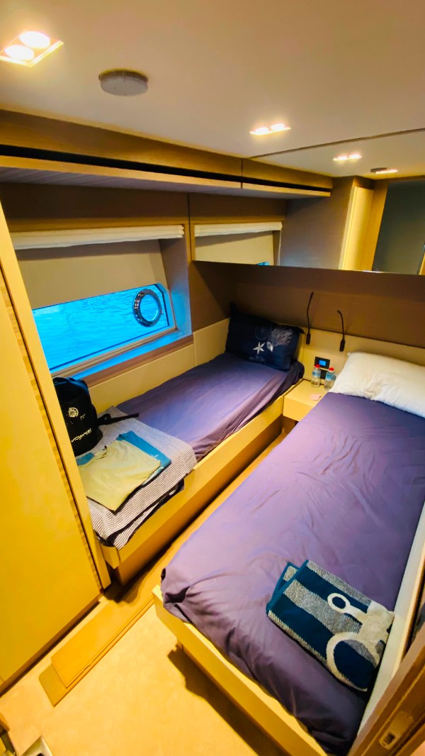 2023 FERRETTI 670