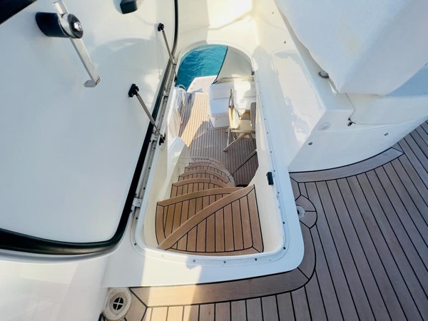 2009 SUNSEEKER MANHATTAN 60