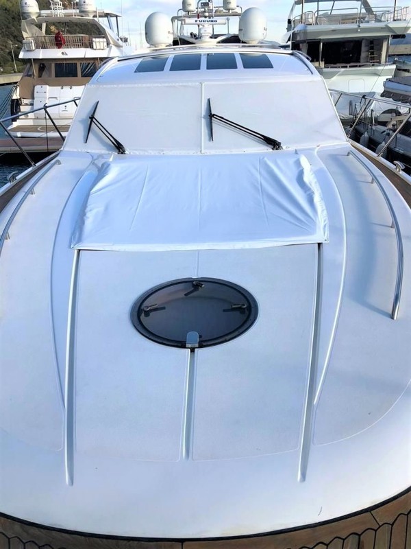 2011 PRINCESS V62