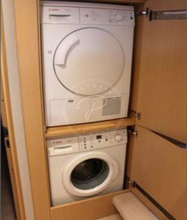 2010 PRINCESS 85