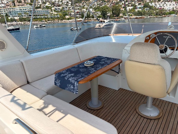 2011 BENETEAU SWIFT TRAWLER 52