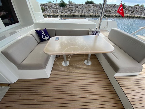 2013 LAGOON 52