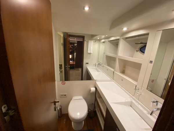 2010/2021 NUMARINE 78 FLY