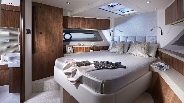 2018 SUNSEEKER MANHATTAN 52