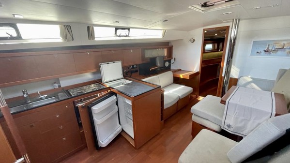 2016 BENETEAU OCEANIS 45