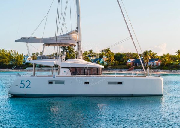 2020 LAGOON 52 F 
