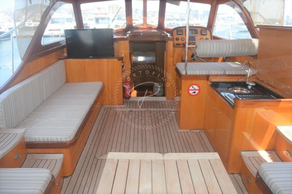 2011 CLASSIC CRUISER 37