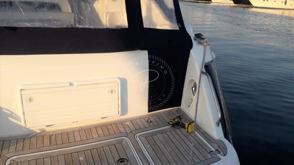 2004 FAIRLINE TARGA 34