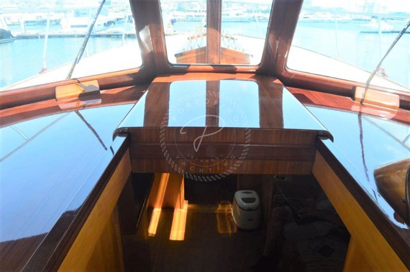 2011 CLASSIC CRUISER 37