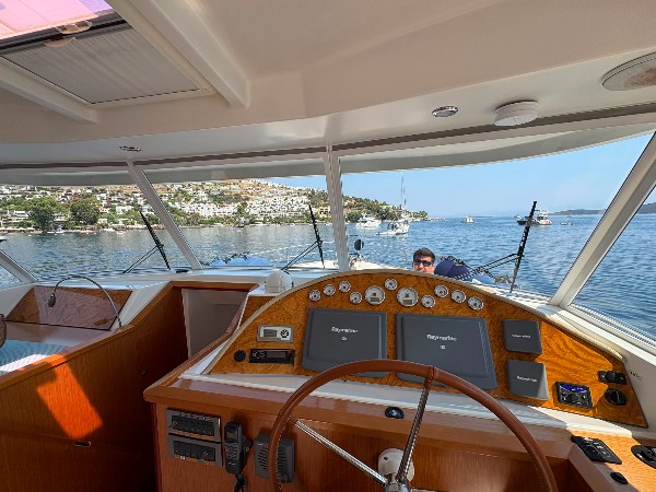 2011 BENETEAU SWIFT TRAWLER 52