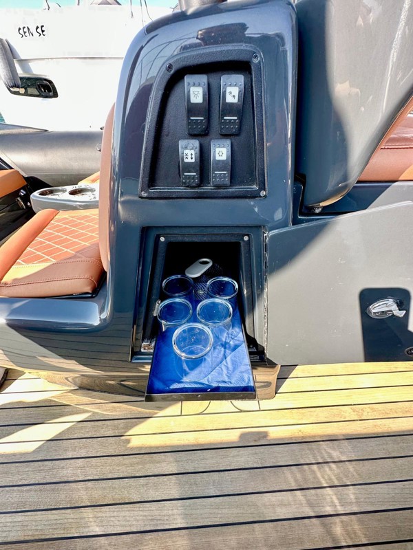 2018 RIBCO VENOM 44 