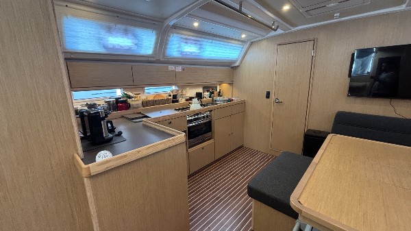 2024 BAVARIA 46 CRUISER