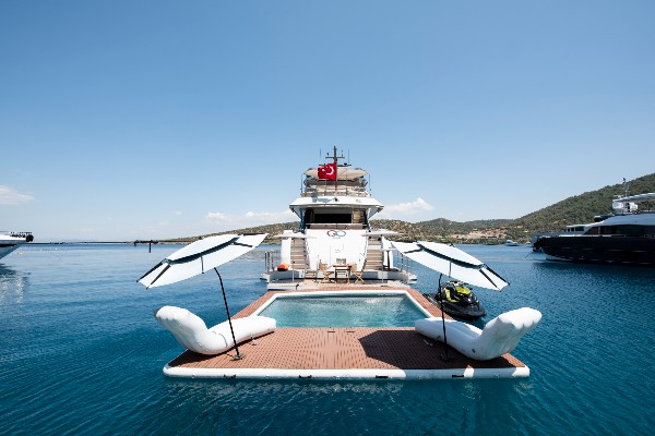 2009/2022 MOTOR YACHT 35M 