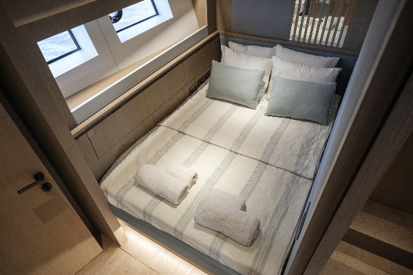 2025 DEEP YACHT 83 FLY