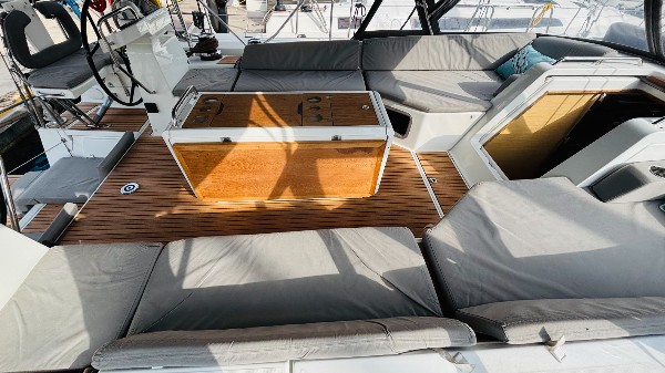 2018 JEANNEAU 54
