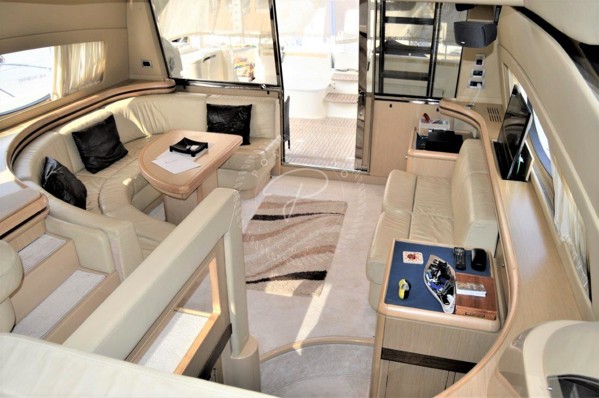2006 FERRETTI 550 FLY