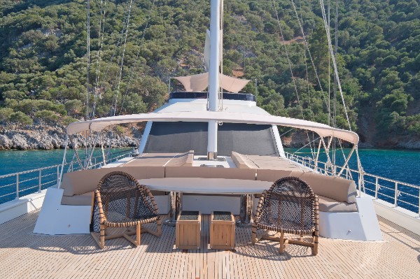 2025 LUXURY GULET 42 M