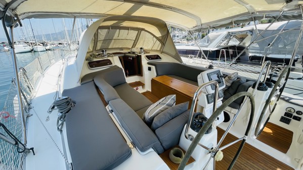 2008 BAVARIA VISION 50