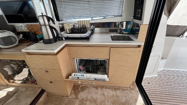 2015 PRESTIGE 420 FLY