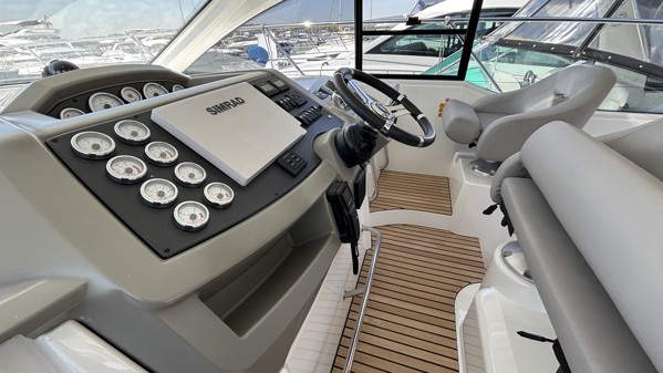2014 BENETEAU GT 38