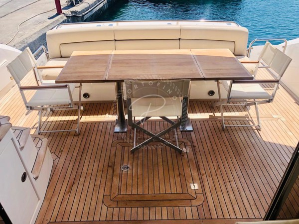 2011 SUNSEEKER MANHATTAN 63