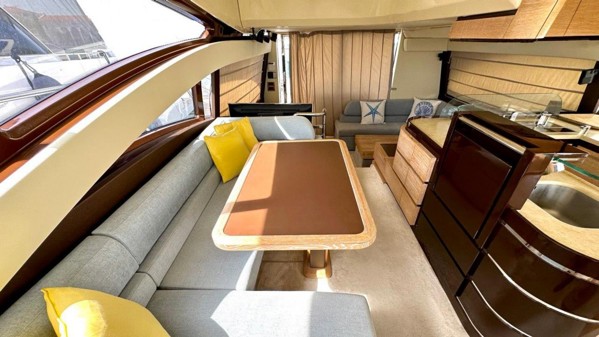 2009 AZIMUT 58