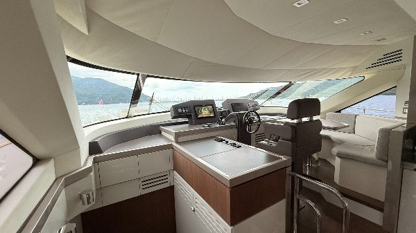 2020 MONTE CARLO YACHTS MCY 80