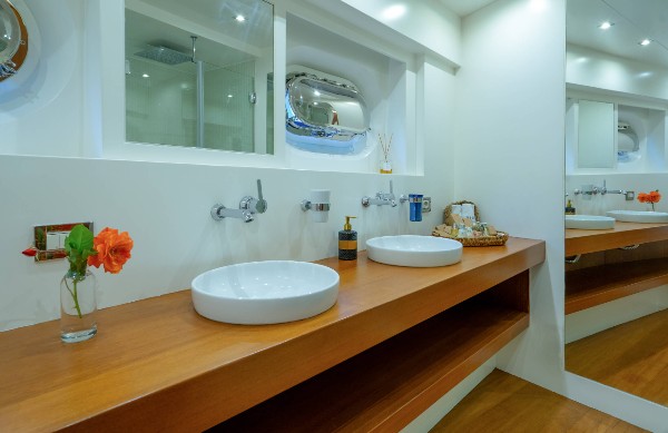 2010/2020 MOTOR SAILER 44 M 