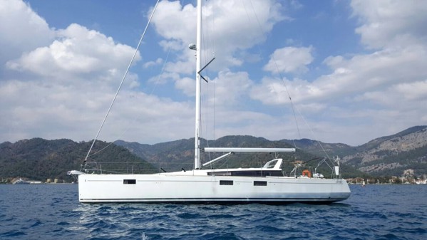 2016 BENETEAU SENSE 55