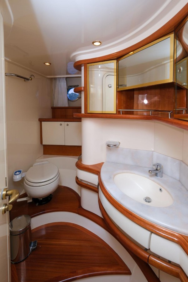 2004/2022 AZIMUT FLY 55 17.5 M
