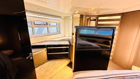 2019 AZIMUT S7