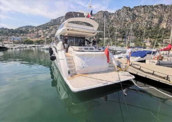 2015 PRINCESS 72S