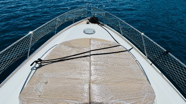 2001 SUNSEEKER MANHATTAN 64