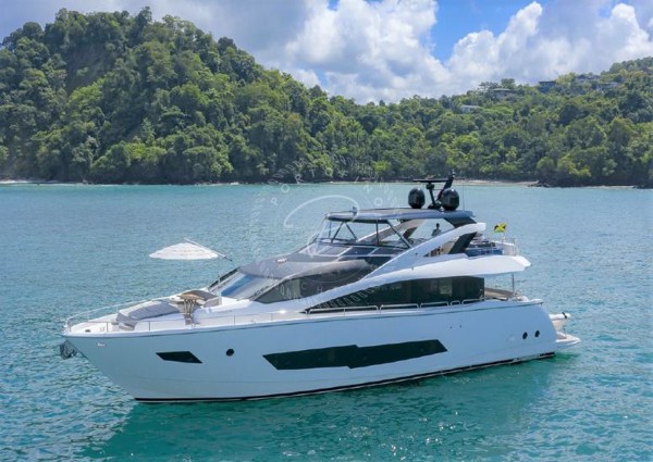 2016 SUNSEEKER 86 YACHT