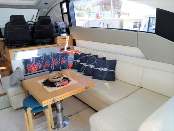 2012 FAIRLINE TARGA 50 GT
