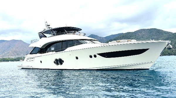 2020 MONTE CARLO YACHTS MCY 80