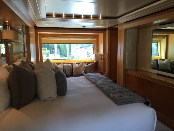 2010 SANLORENZO 37M