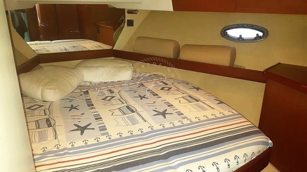 2009 BENETEAU ANTARES 12