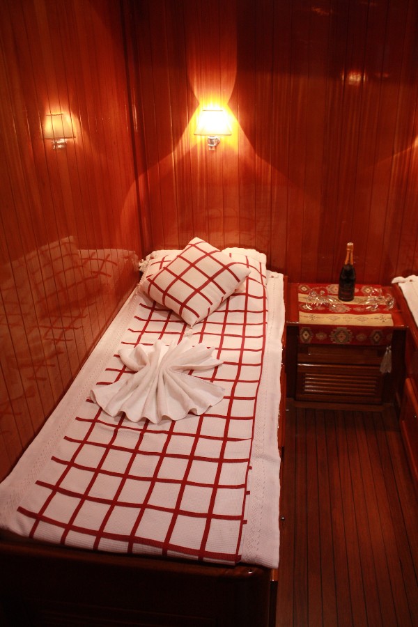 2002 LUXURY GULET 24 M